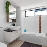 Apartment Amazing Astor ~ 5 Mins Cbd
