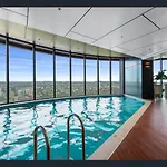 Apartment 2 Bed 2 Bath In Cbd With Car Park