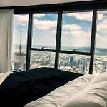 Apartment 2 Bed 2 Bath In Cbd With Car Park *