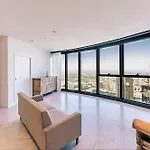 Apartment 2 Bed 2 Bath In Cbd With Car Park Brisbane