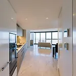 2 Bed 2 Bath In Cbd With Car Park