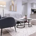 Riverfront Panorama With 2 Kings, Fireworks & Parking