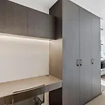 Luxury 2 Bedroom 2 Bathroom In The Heart Of South *