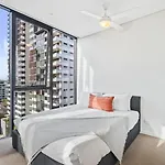 Luxury 2 Bedroom 2 Bathroom In The Heart Of South * Brisbane