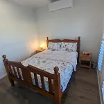 Immaculate 2-beds Entire House Chermside