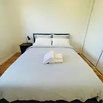 Apartment Modern 2 Bedrooms House Close To Qeii Hospital & Grifith Uni Brisbane