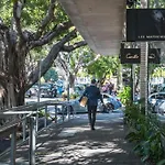 Quiet & Bright Art Deco By New Farm Park Brisbane