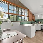 Historic Warehouse In New Farm * Brisbane