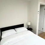26 Gladstone Rd Highgate Hill * Brisbane