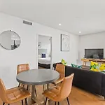 Urban Getaway With 2Br/2Bath And Amazing View!
