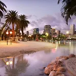City Centre! 1Bed/1Bath/Study/1Car/Balcony ~ Cbd