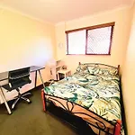 Charming 2Bd Apt Near Uq & Ferry