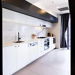 Stylish 1Br Apt W Infinite Pool In South Brisbane