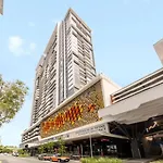 Amazing 2Br Delicate Apt, 1Min To Train Station