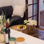 Serene 3 Bedroom Inner Retreat Highgate Hill