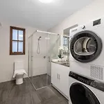 Serene 3 Bedroom Inner Retreat Highgate Hill Holiday home *