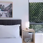 Centro At Toowong - Modern Spacious Living With Pool