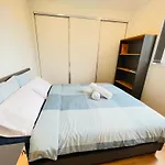 Apartment Modern 2 Bedrooms House Close To Qeii Hospital & Grifith Uni *