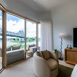 3 Bedrooms 2 Bathrooms W Parking & Pool *