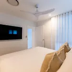 3 Bedrooms 2 Bathrooms W Parking & Pool