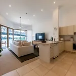 Apartment 3 Bedrooms 2 Bathrooms W Parking & Pool *