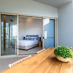 3 Bedrooms 2 Bathrooms W Parking & Pool Apartment Brisbane