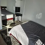 Private Bedroom & Bathroom In Shared Inner * Brisbane