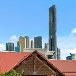 Central To…Everything! 1Bed/1Bath/1Car/Cbd Views