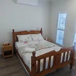 Entire House Near Brisbane City 2Beds