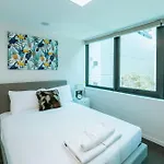 South Brisbane 2 Bed 2 Bath With Parking