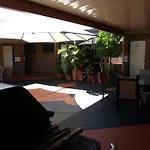 Lancaster Court Motel
