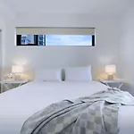 Regatta Hideaway - A Breezy Balcony Residence