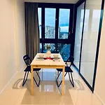 Cassa Toowong - Convenient 1B Apt At Central Location With Parking Managed By The Cassa