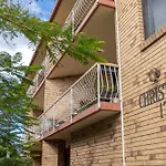 Lovely 2-Bed By Oxenham Park Transport & Shops