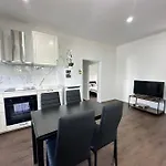 Kozyguru East Brisbane 2B House