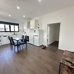 Kozyguru East Brisbane 2B House