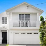 Luxury House With Pool, Close To Cbd