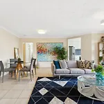 Charming Riverside 2-Bed With Al Fresco Dining