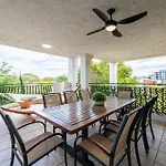 Spacious Inner City 2-bed With Parking And Balcony Apartment