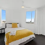 Lavish 3-bed With Wraparound Balcony And Pool Apartment