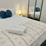 2-Bed With Pool, Gym, Parking And Balcony