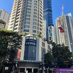 Location Cbd & Free Parking Apartment *