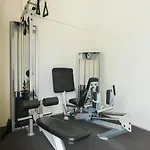 The Summit - Spacious 9th Floor Apartment *