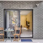 3bd Townhouse Close To Shops, Transport With Carpark Holiday home Brisbane