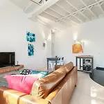 Spacious 1 Bedroom Apartment In Teneriffe Brisbane