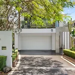 Balmoral House Retreat Pool & Spa