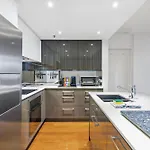 Apartment 2-bed Pad With Pool & Gym