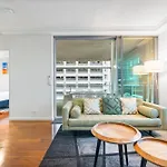 2-Bed Brisbane City Pad With Pool & Gym