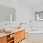 Holiday home Artistic Queenslander With Park Views - 5 Bedroom - Sleep 10 Brisbane