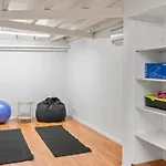 Artistic Queenslander With Park Views - 5 Bedroom - Sleep 10 Brisbane